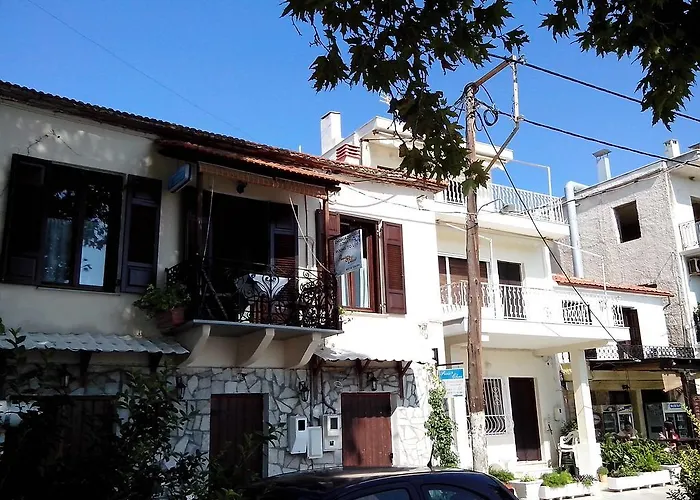 Paris & Eleni アフィソス